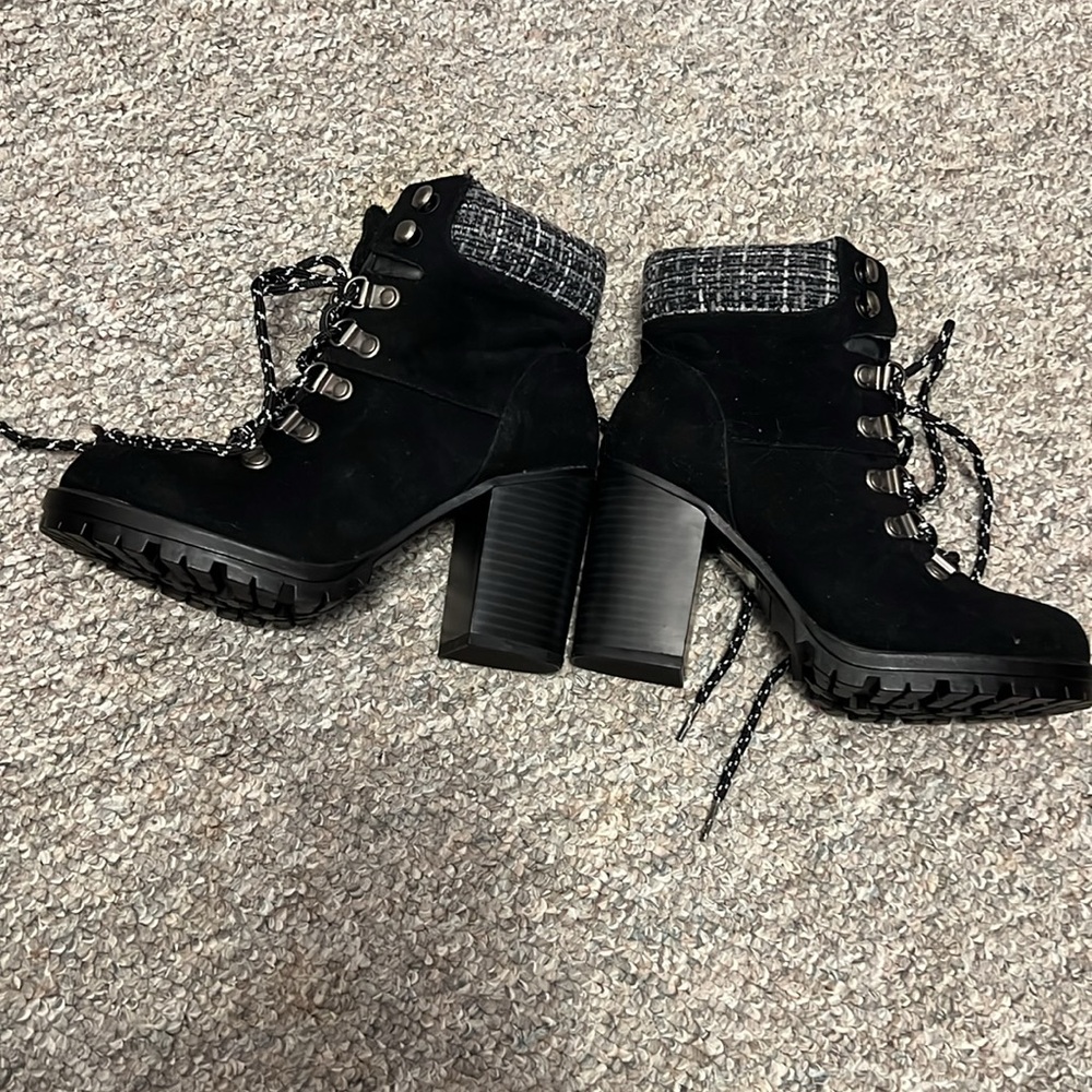 Call It Springs Ankle Chunky Heel Boots - Picture 4 of 10